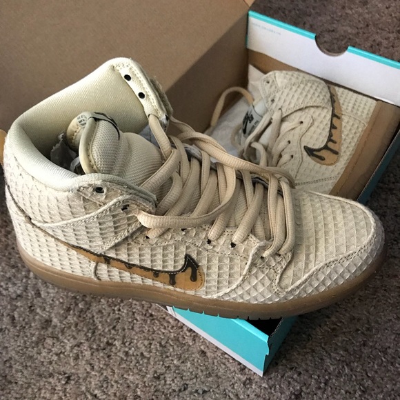 nike dunk high premium sb chicken and waffles